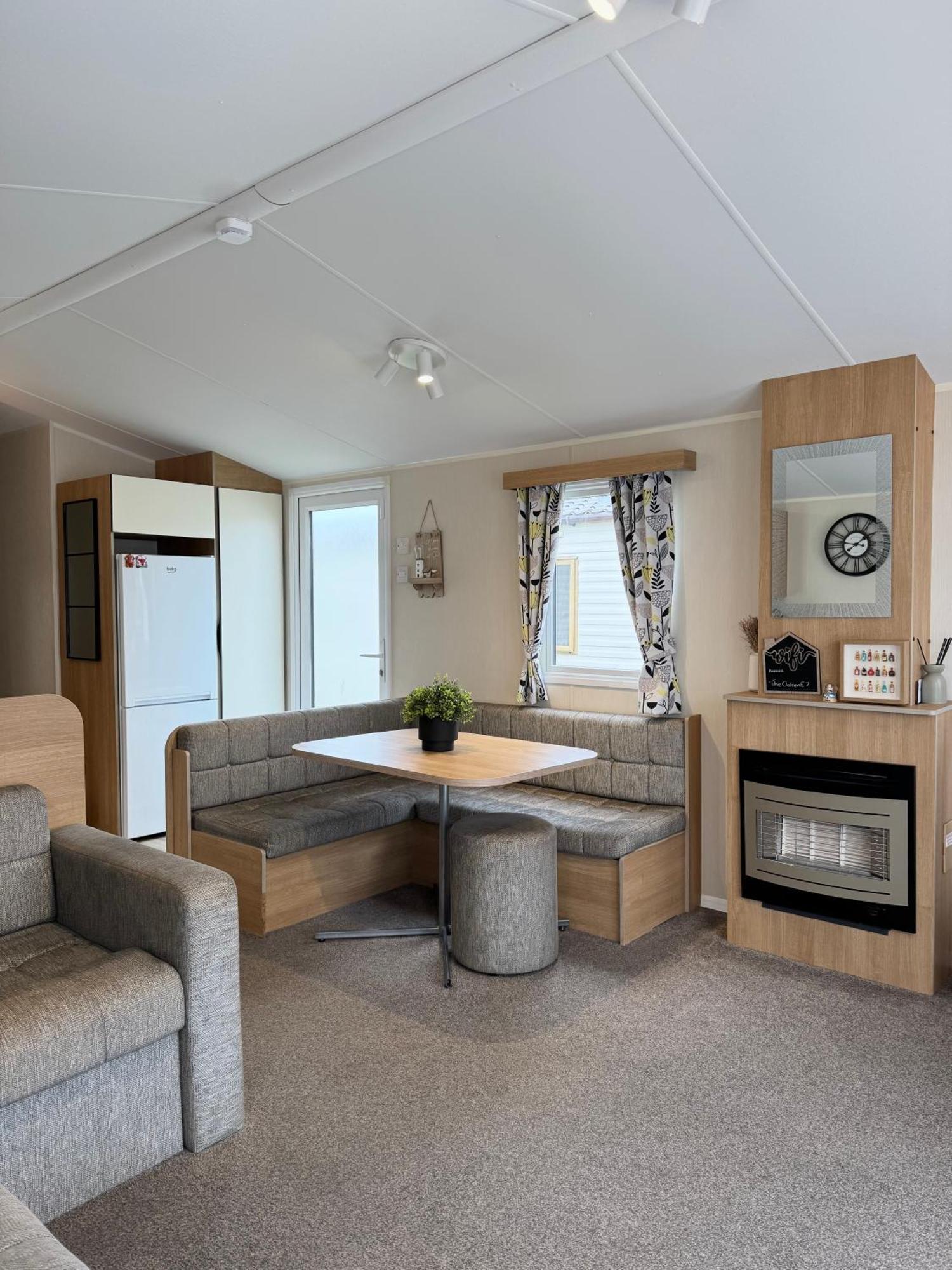 Oaken Caravan - Golden Sands Away Resorts Kinmel Bay Exterior foto